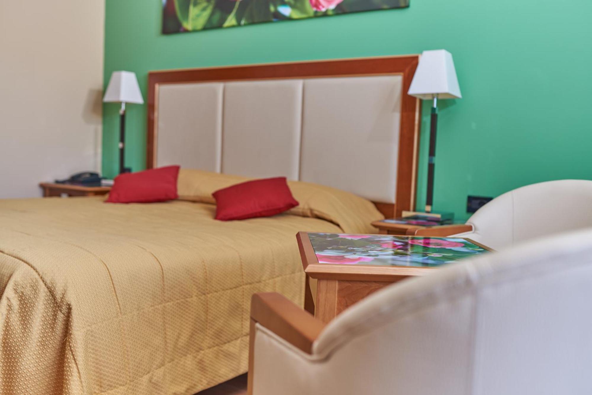 Belfiore Park Hotel 4Stars Superior "Adults Only" Brenzone sul Garda Phòng bức ảnh